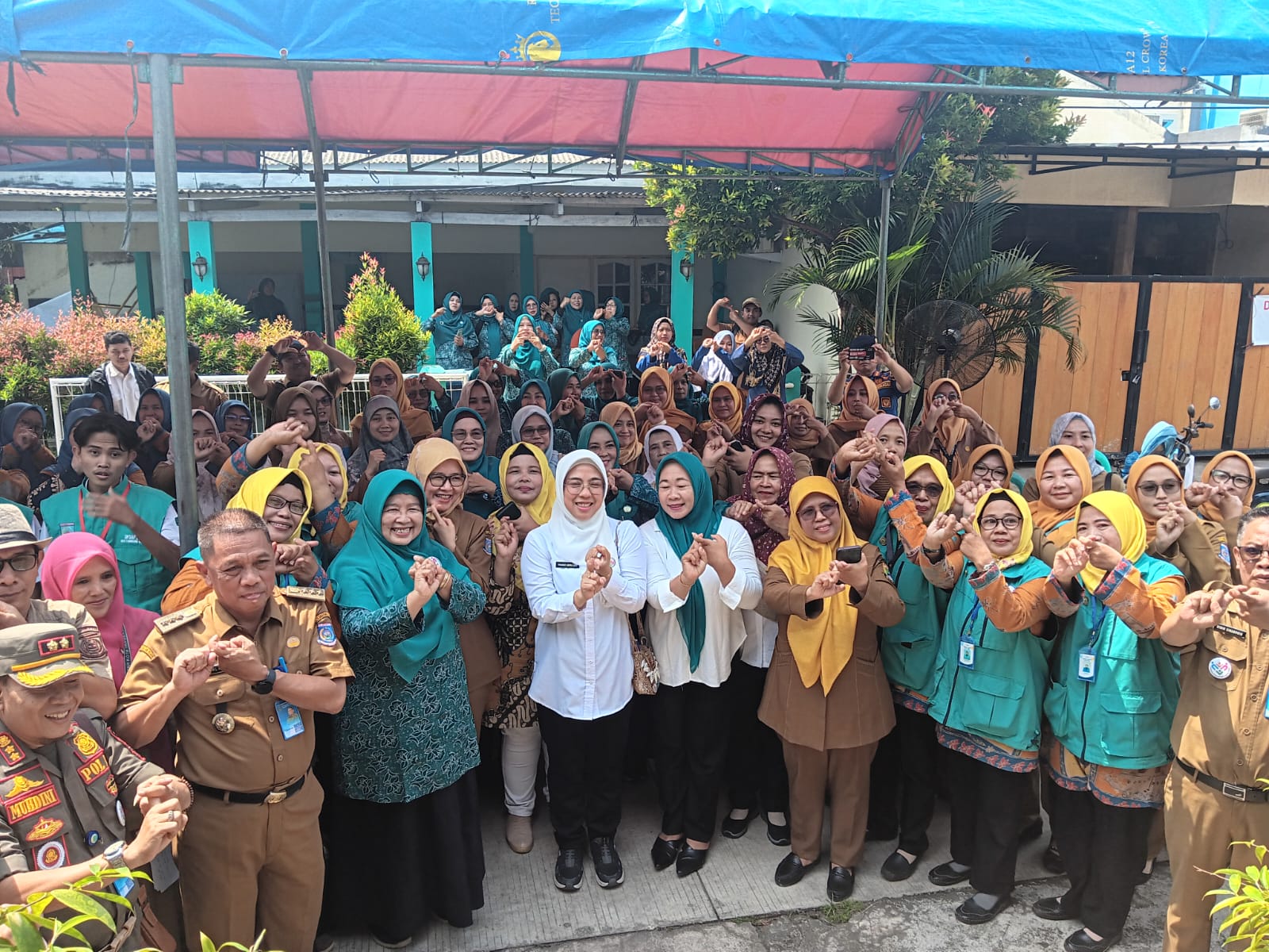 Kunjungan Ibu Gubernur Banten ke Posyandu Katuk